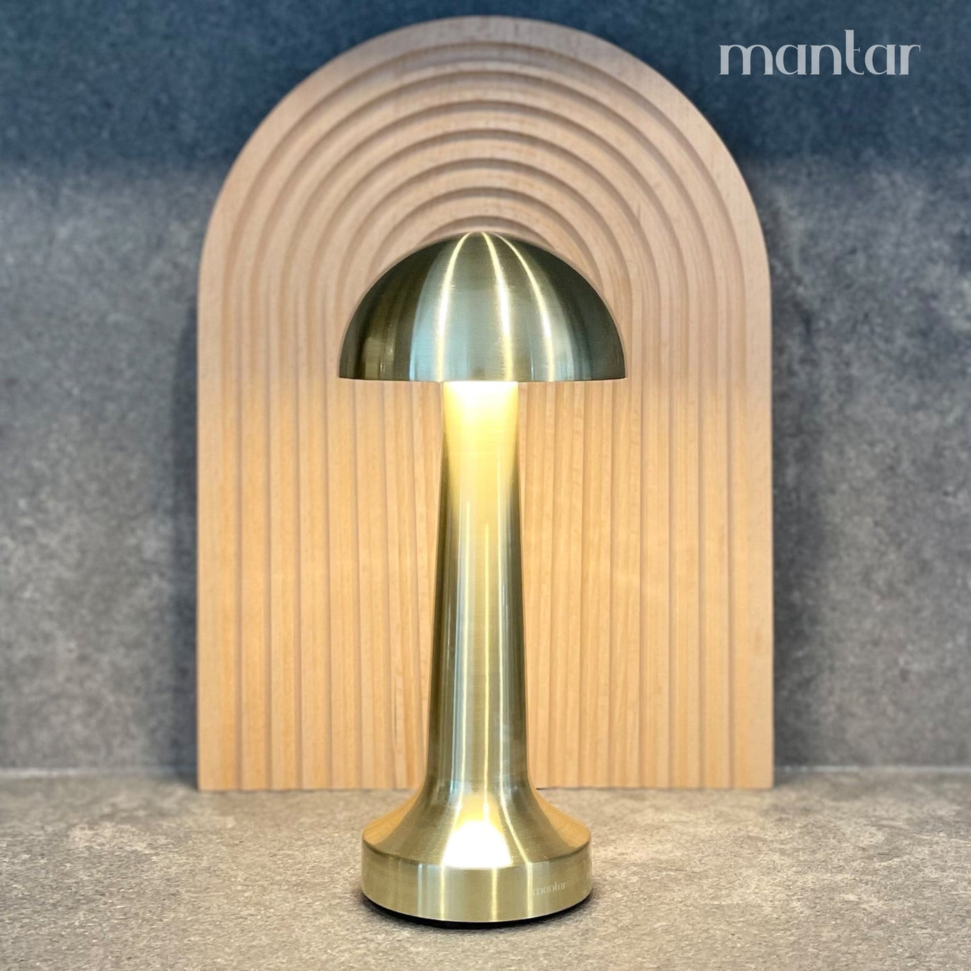 Lampe de table sans fil métallique Mata